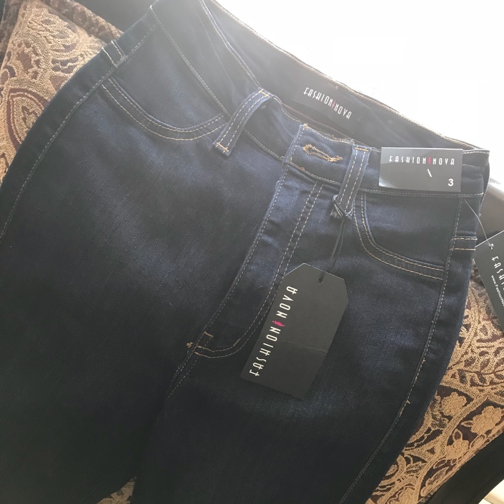 Fashion Nova classic high waist jeans 👖